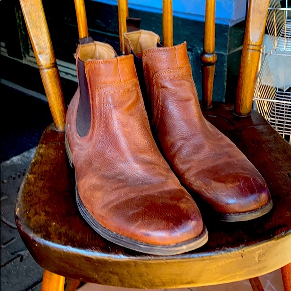 Men’s size 10 leather slip on ankle boots. Worn twice. - Picture 1 of 4